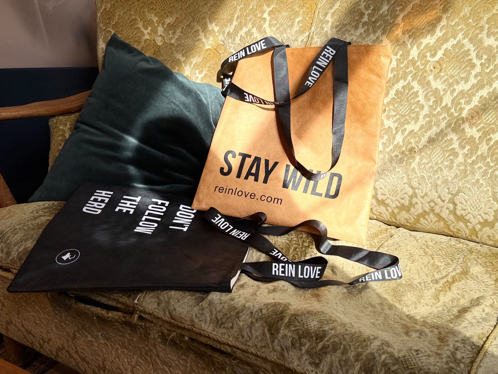 REIN LOVE SHOPPER BAGS